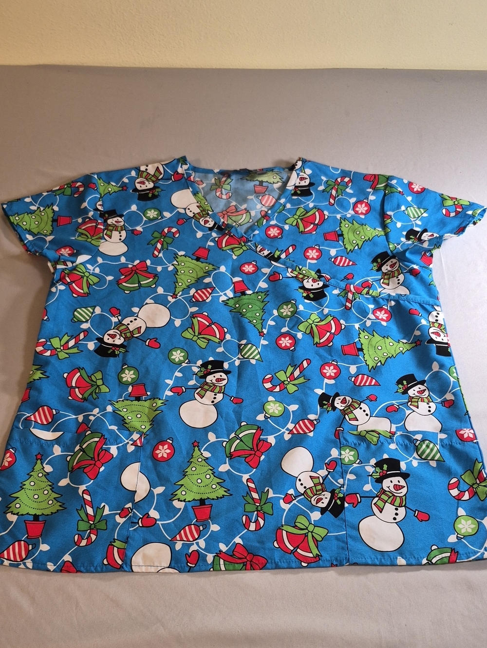 Adult Blue Holiday Snowman Scub Top Serene Brand Size M